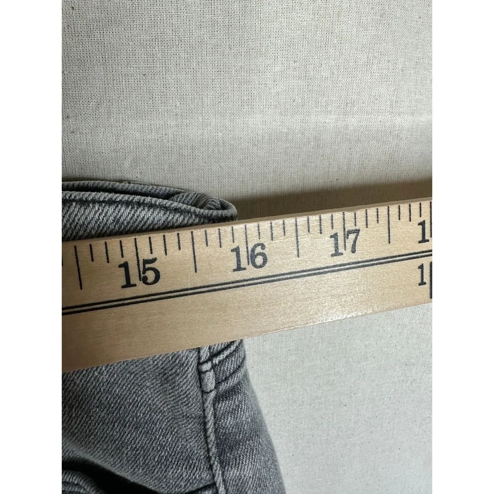 LOFT‎ Women's Gray The Kick Crop Denim Jeans Pants Size 12 / 31
